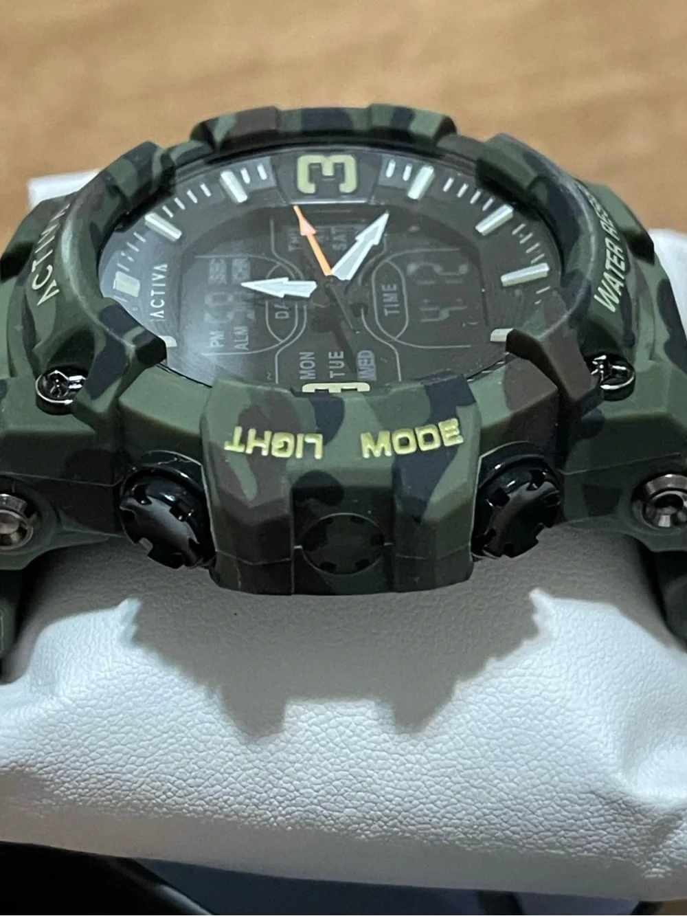 ACTIVA Camouflage Digital-Analog Sport Watch - Green Camo 53mm